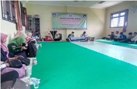 13HMJ-Ekonomi-Syariah-IAIN-Metro-Gelar-Rutinan-Khotmil-Qur.jpg