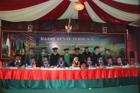 44Wisuda_2015.jpg