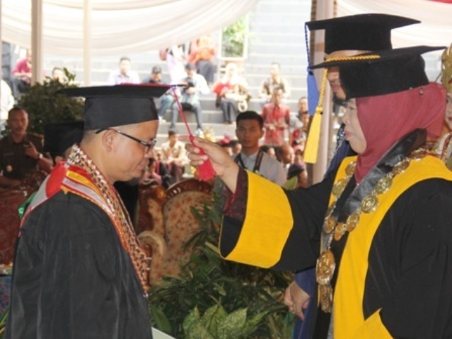 78WISUDA-MARET-2016.jpg
