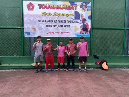 73Turnamen Tenis dalam rangka HUT TNI ke 76 di Lapangan Garuda