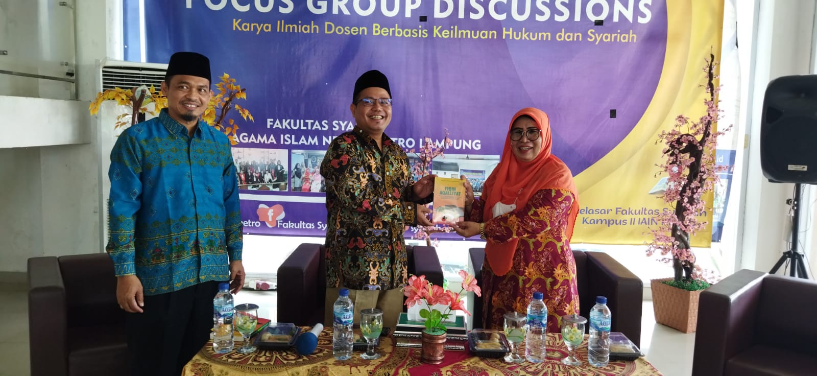 19Diskusi-Buku-Syariah