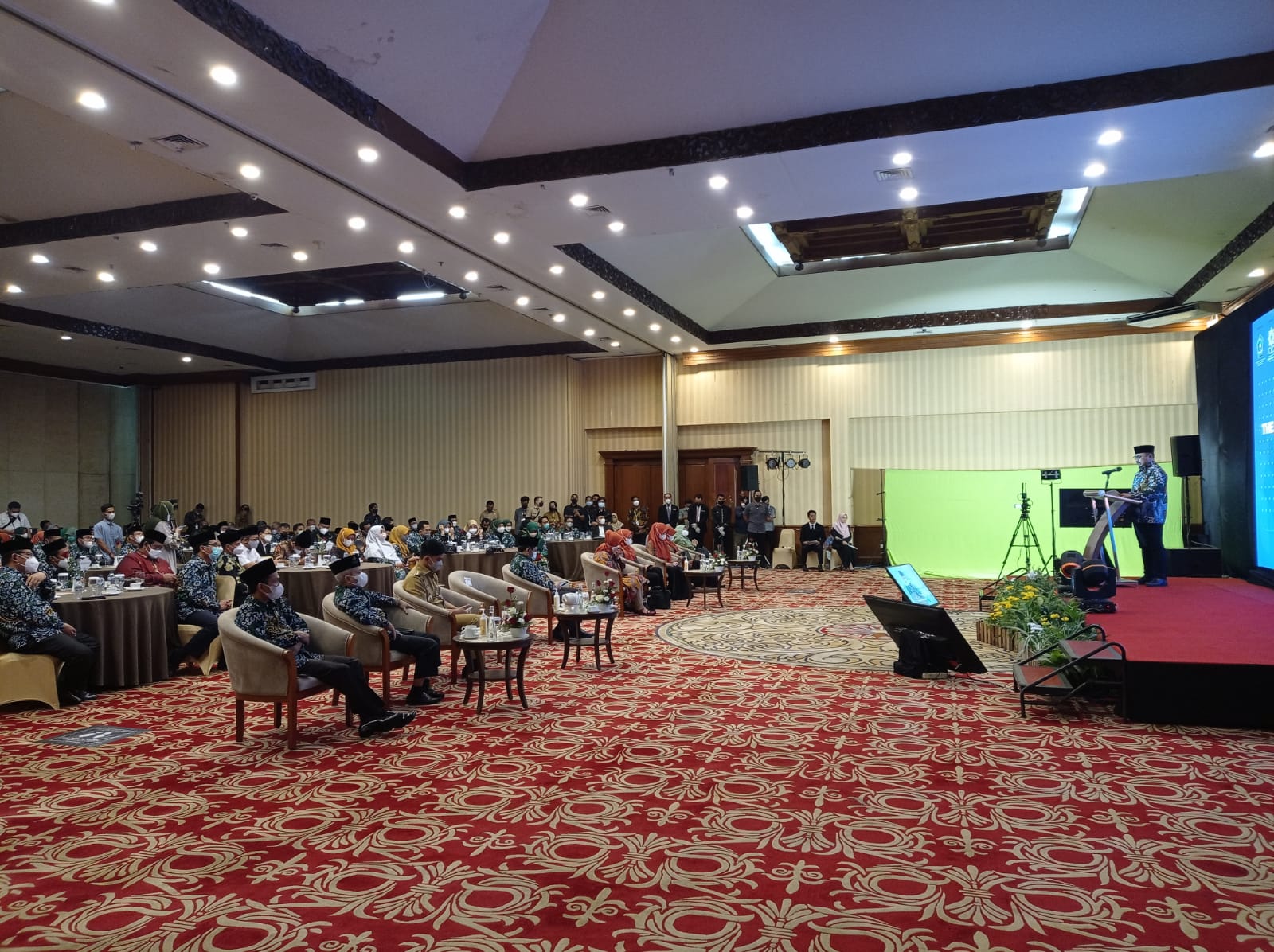 22WhatsApp-Image-2021-10-25-at-14.36.35