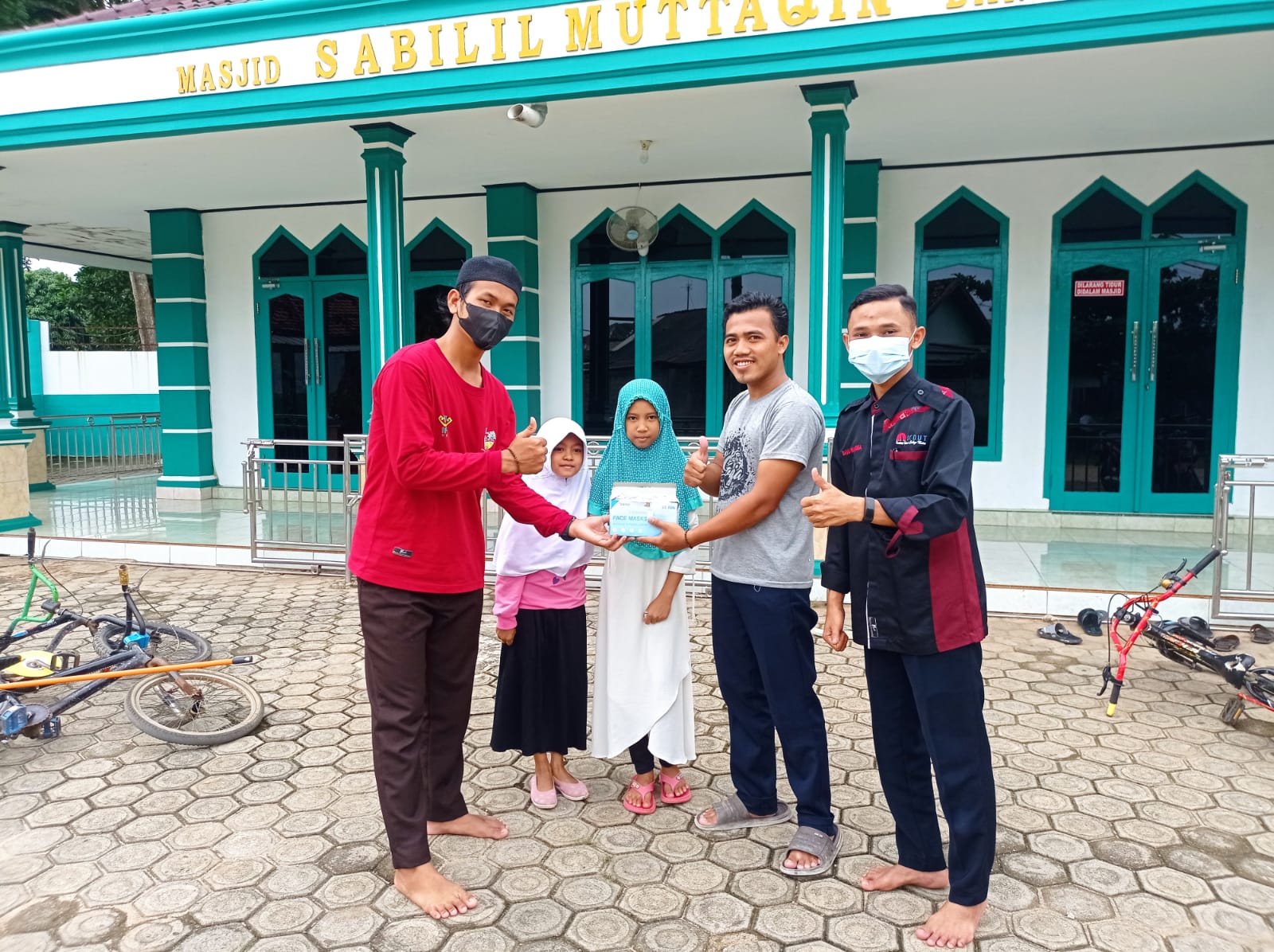 3Bakti-sosial-mahasiswa-pramuka