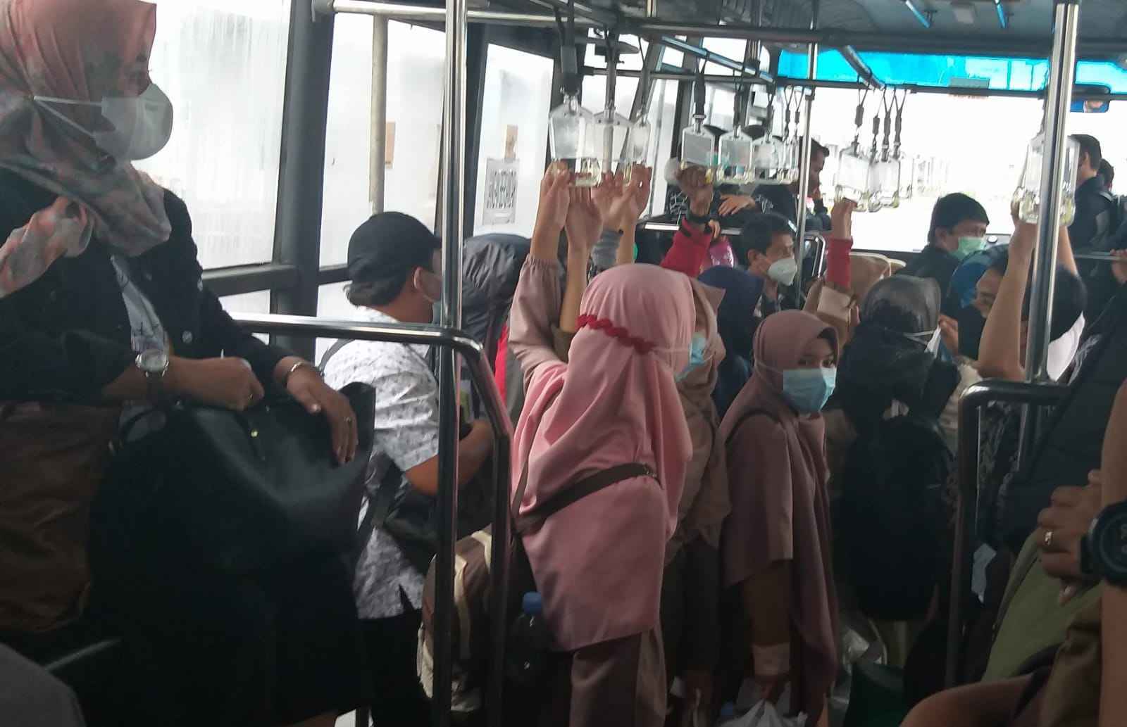 78WhatsApp-Image-2021-11-25-at-09.42.23_11zon