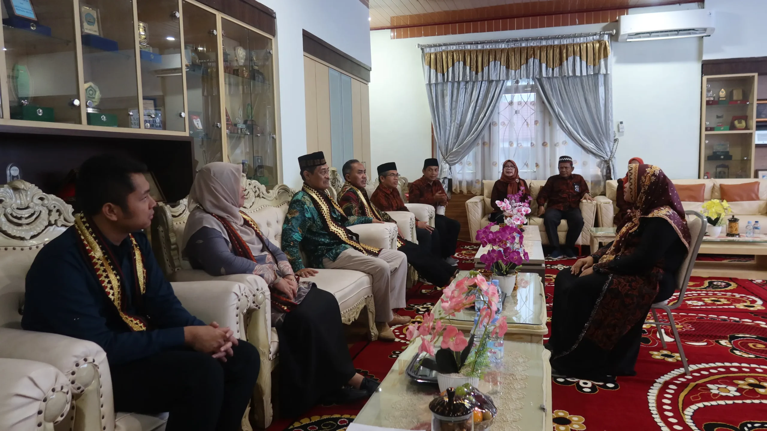 Sambut Asesor kampus I ruang rektor