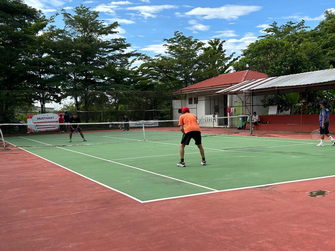 tenis lapangan 3