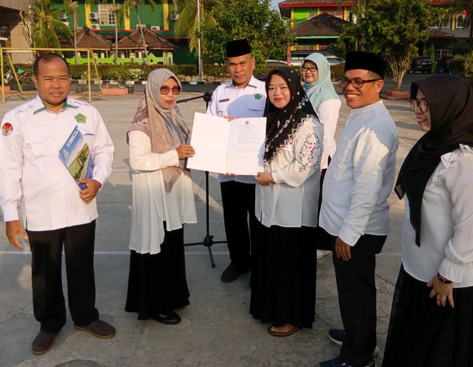 sk lektor kepala 4