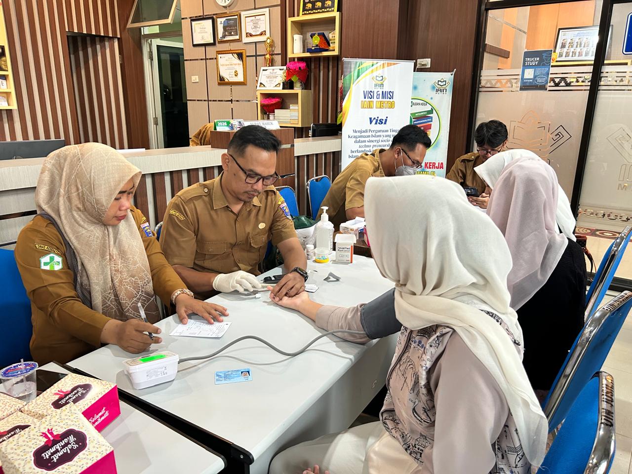 CKG Bagi Mahasiswa oleh Puskesmas Iringmuyo 1