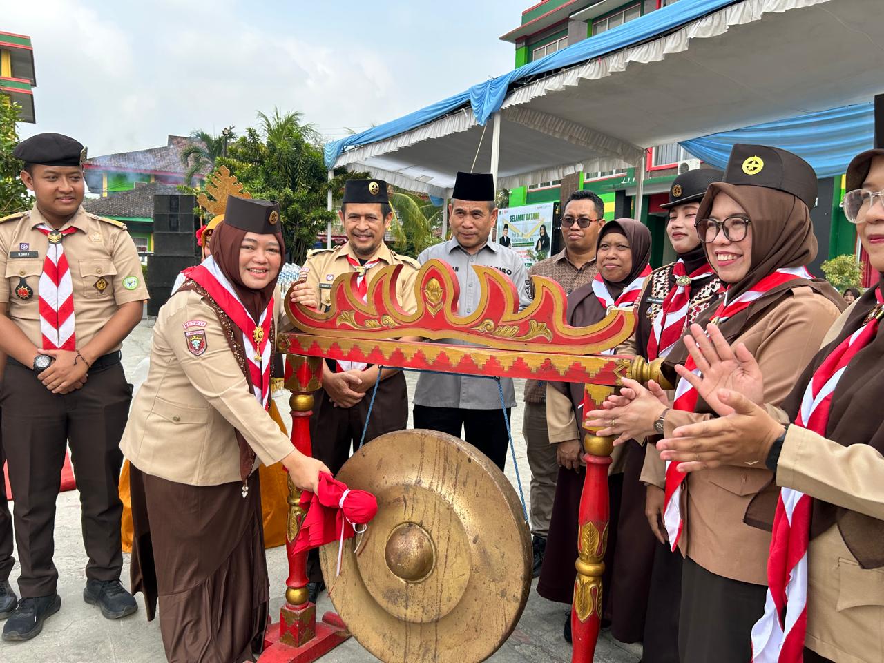Pemukaan Gelroa oleh Rektor